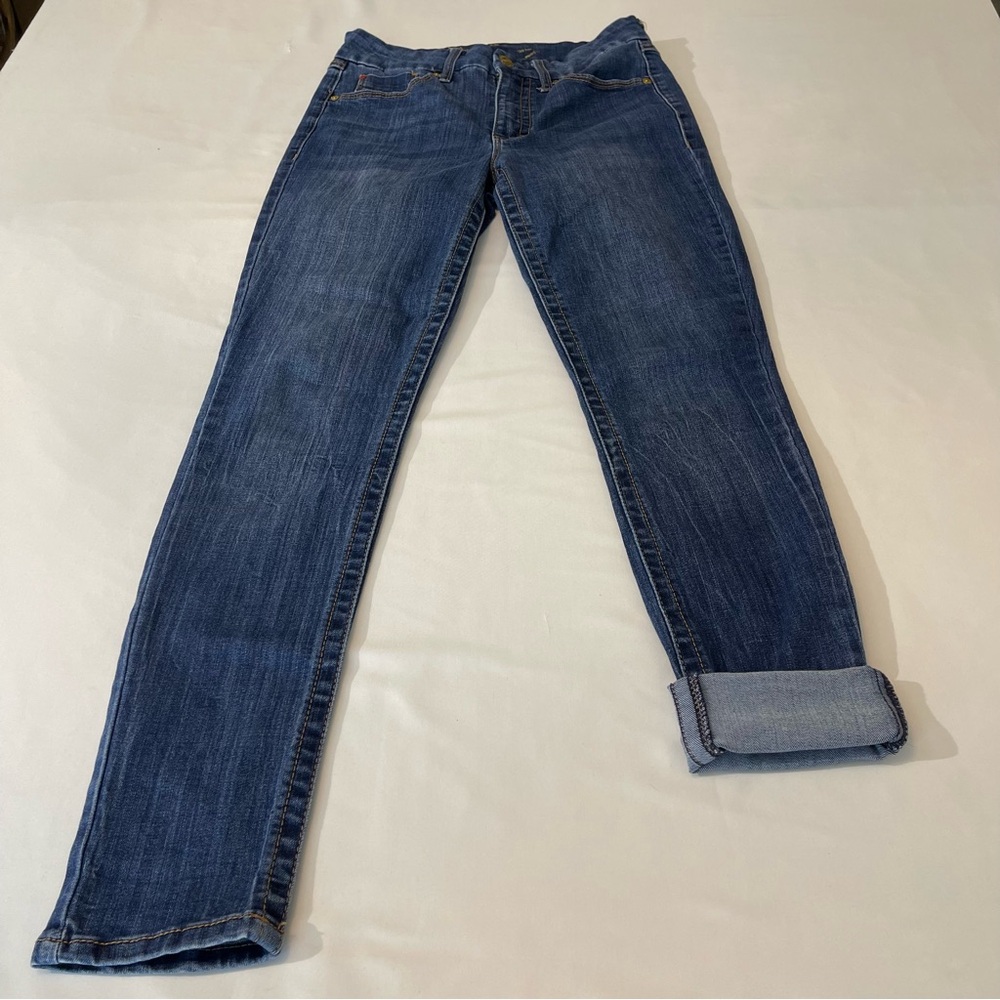 SEVEN 7 HIGH RISE SKINNY SIZE 6 , GOOD CONDITION, PREOWNED